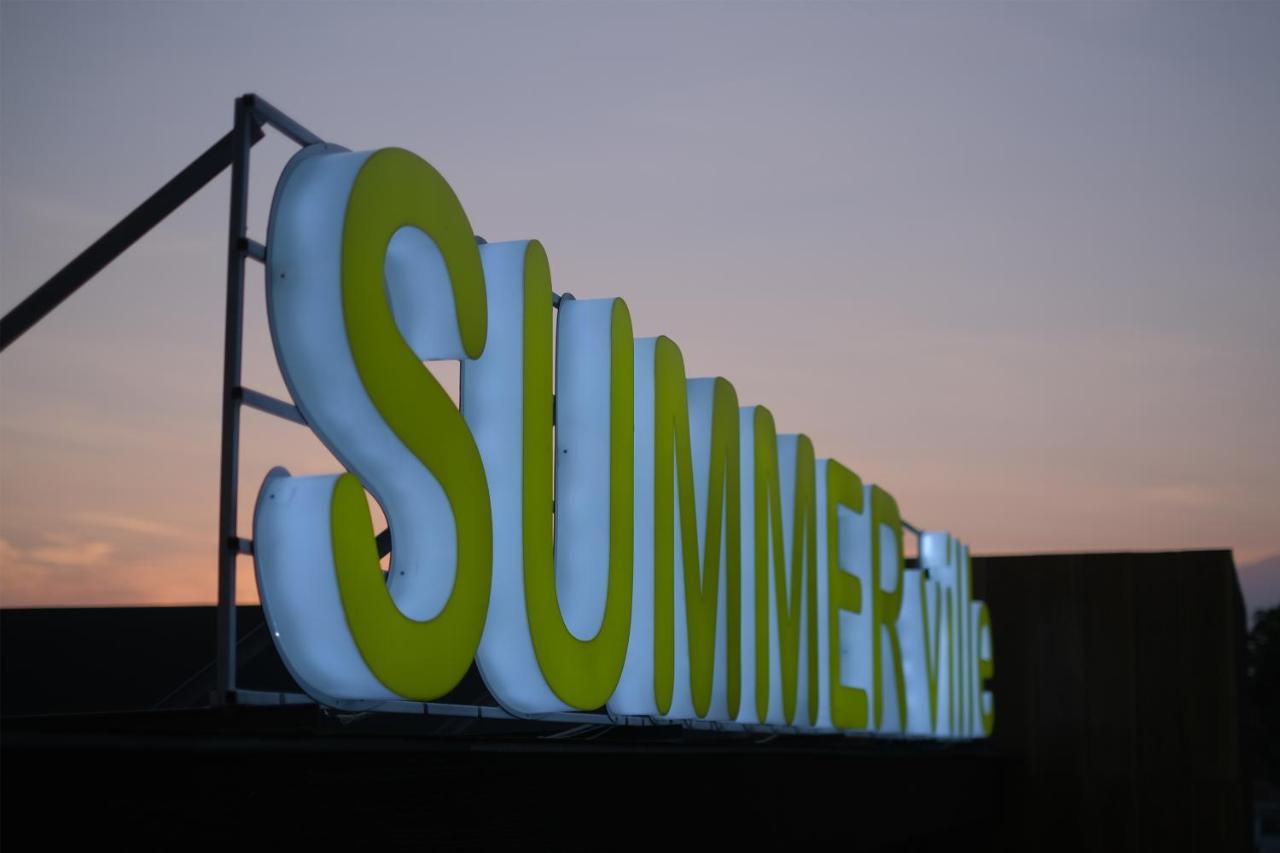 Hotel Summerville Majalengka Luaran gambar