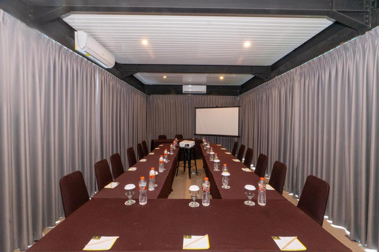 Hotel Summerville Majalengka Luaran gambar