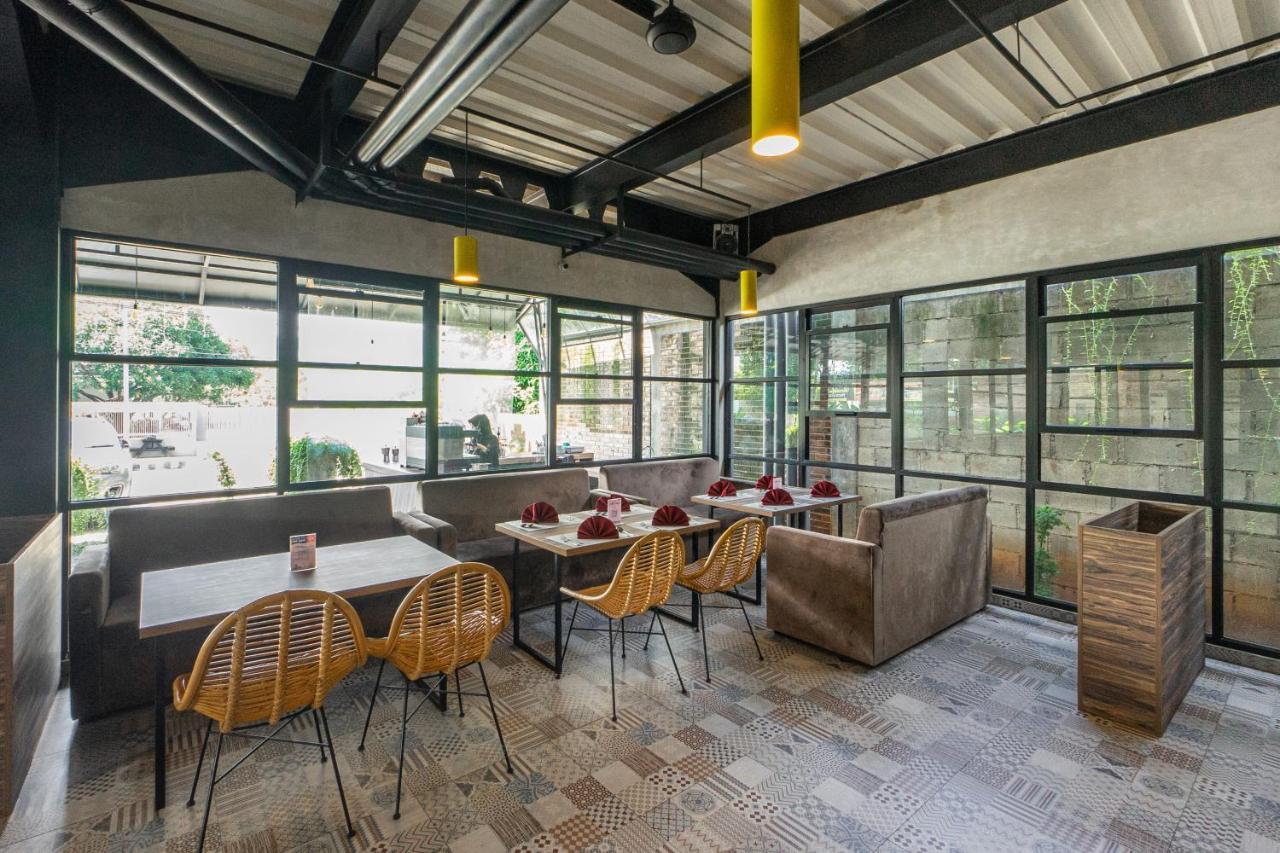Hotel Summerville Majalengka Luaran gambar
